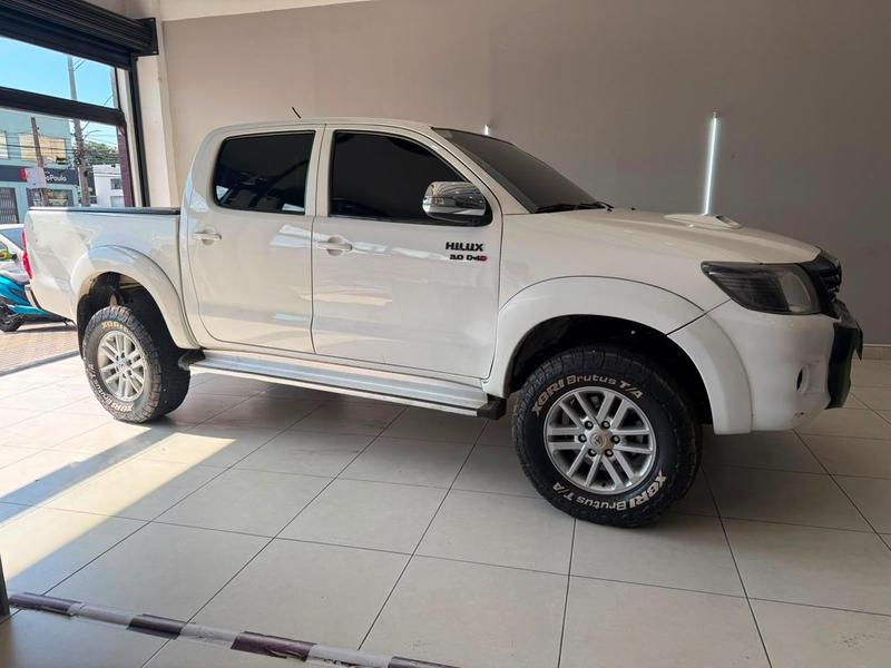 TOYOTA HILUX CD4X2 SR