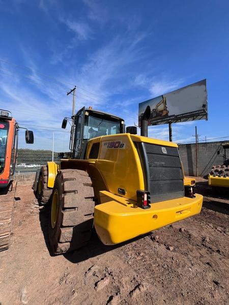 NEW HOLLAND P� CARREGADEIRA W190B