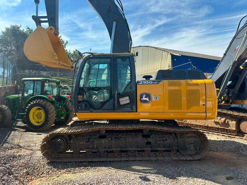 JOHN DEERE ESCAVADEIRA HIDR�ULICA 210G LC
