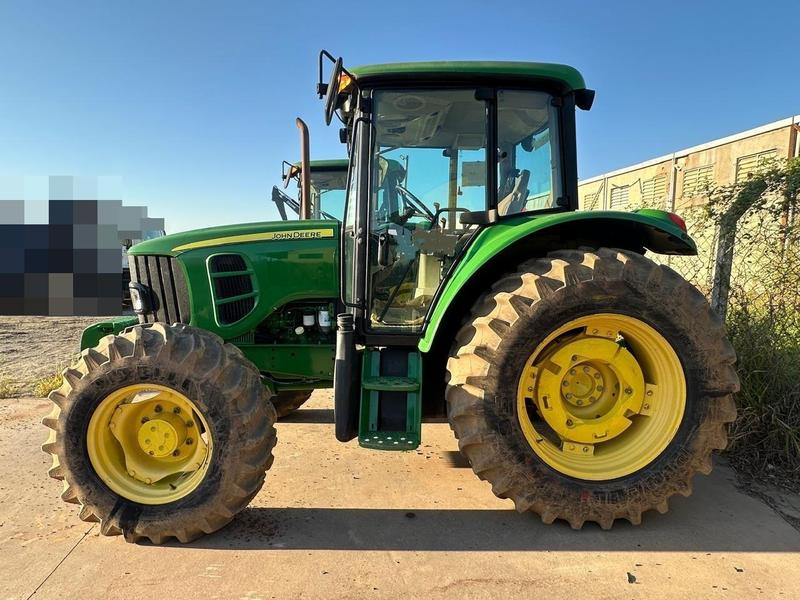 JOHN DEERE TRATOR AGRICOLA 6100J
