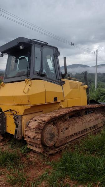 NEW HOLLAND TRATOR DE ESTEIRA D150B