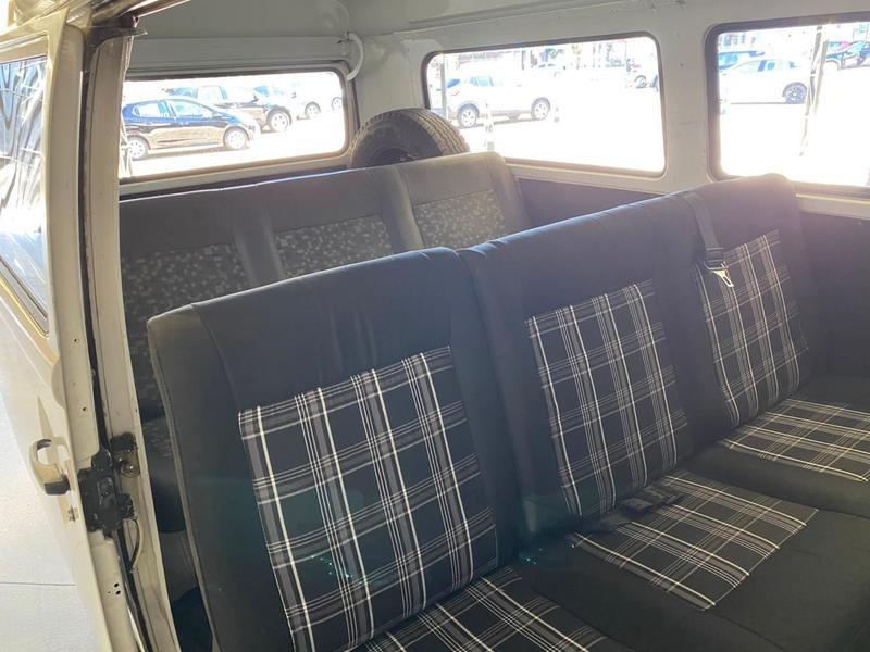 Volkswagen Kombi - foto 12