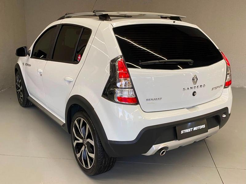 Renault Sandero Stepway 1.6 8V Hi Flex 4P - foto 4