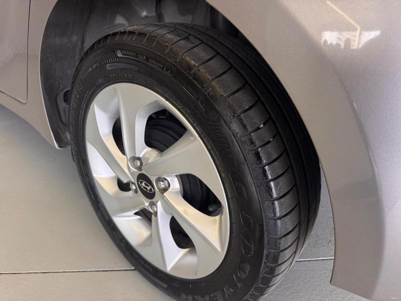 Hyundai HB20 Premium 1.6 Flex 16V Automático - foto 13