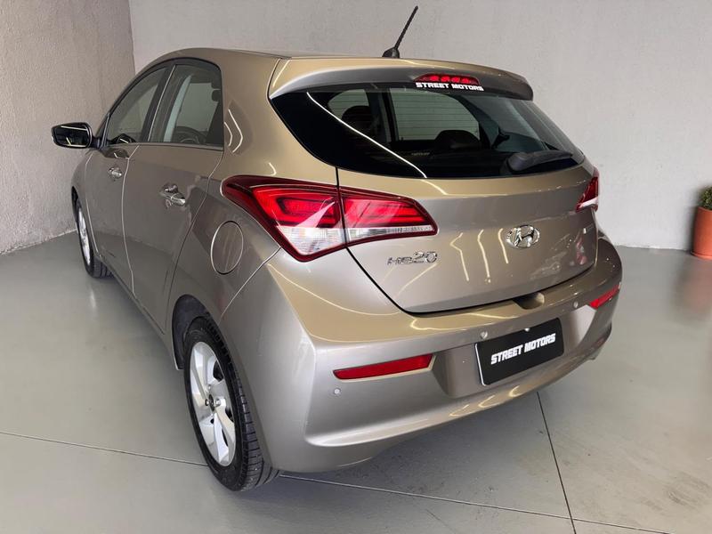 Hyundai HB20 Premium 1.6 Flex 16V Automático - foto 4