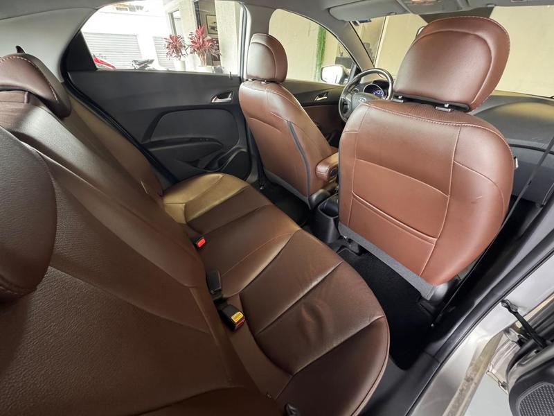 Hyundai HB20 Premium 1.6 Flex 16V Automático - foto 9