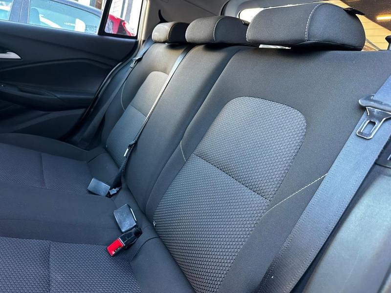 Chevrolet Onix 10mt - foto 12