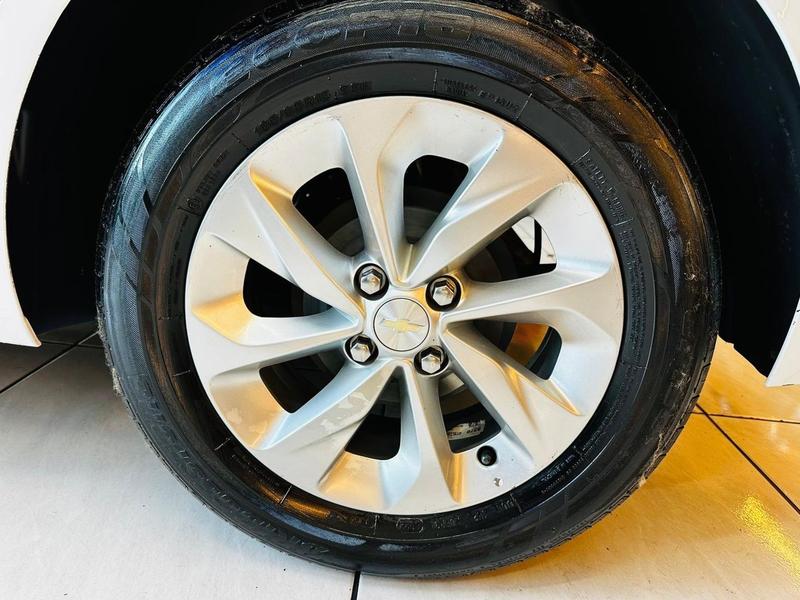 Chevrolet Onix 10mt - foto 9