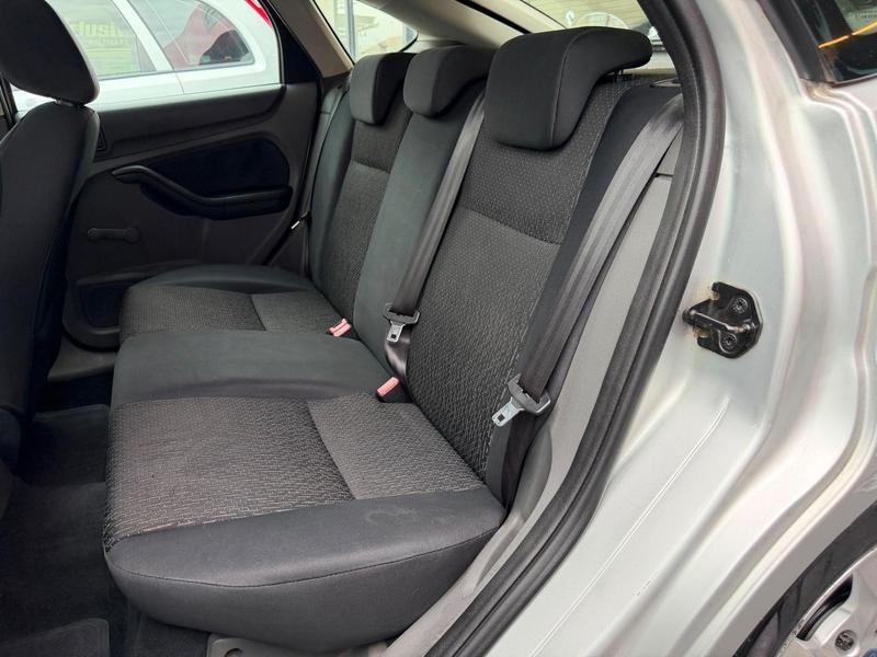 Ford Focus Sedan 1.6 1.6 Flex 8V 16V 4P Mec. - foto 13
