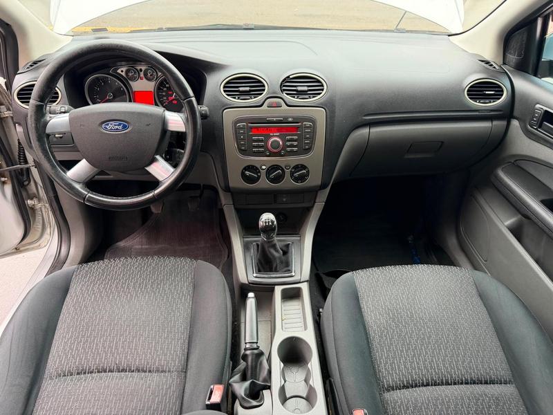 Ford Focus Sedan 1.6 1.6 Flex 8V 16V 4P Mec. - foto 4