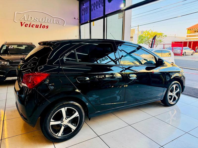 Chevrolet Onix 14mt LTZ - foto 7