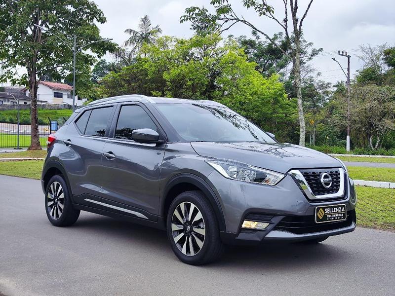 NISSAN KICKS SL CVT