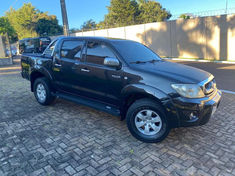 TOYOTA HILUX CD4X2 SR