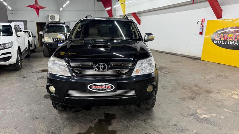 Toyota SW4 Srv D4d 4X4 3.0 TDI Dies Automático - foto 2