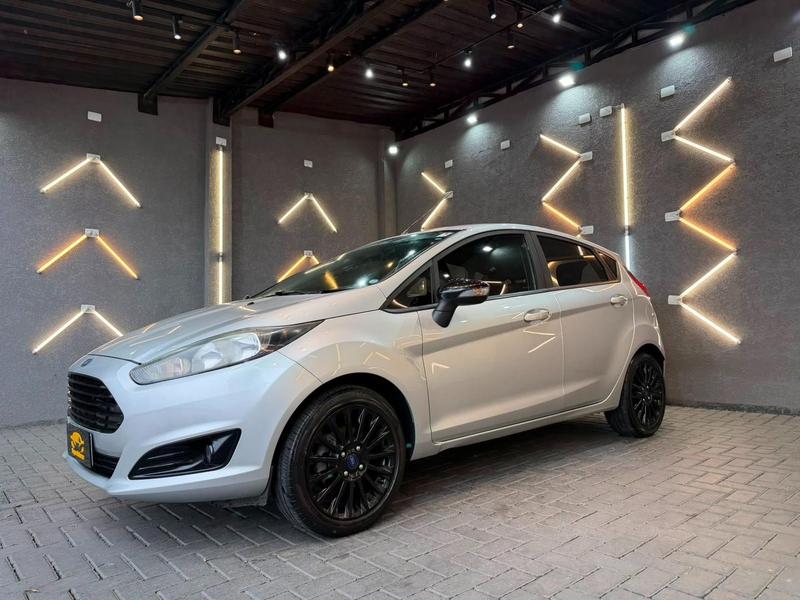 Ford Fiesta 16se - foto 9