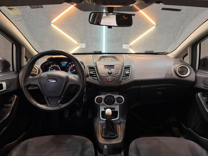 Ford Fiesta 16se - foto 10