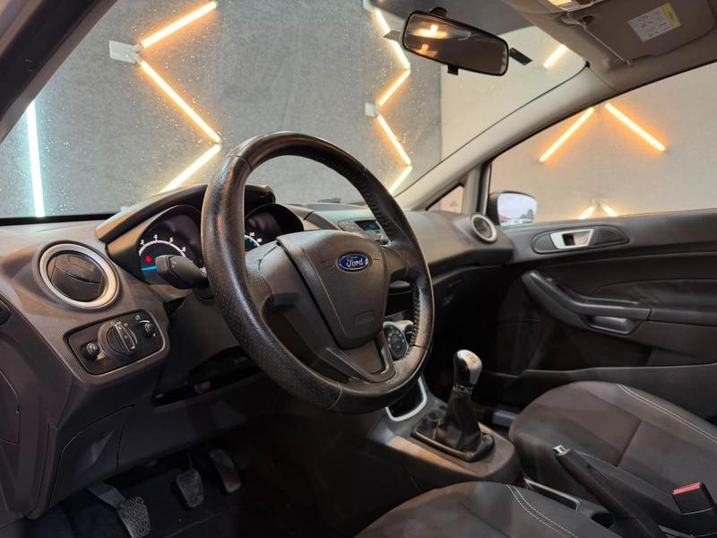 Ford Fiesta 16se - foto 12