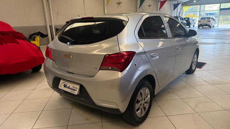 Chevrolet Onix 1.0 LT 8V Flex 4P Manual - foto 5