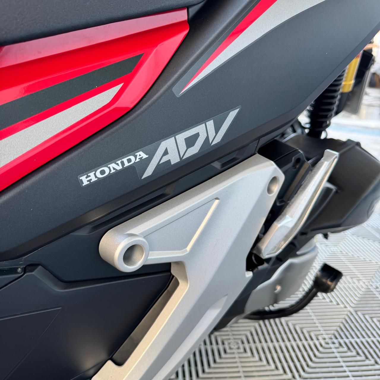 Honda X-ADV     2024