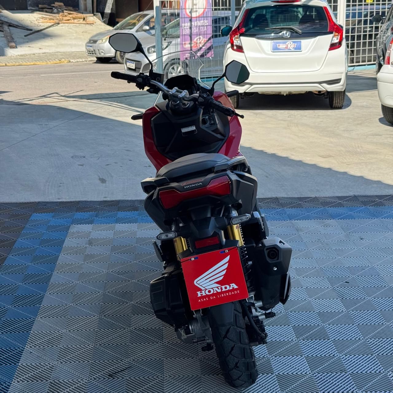 Honda X-ADV     2024