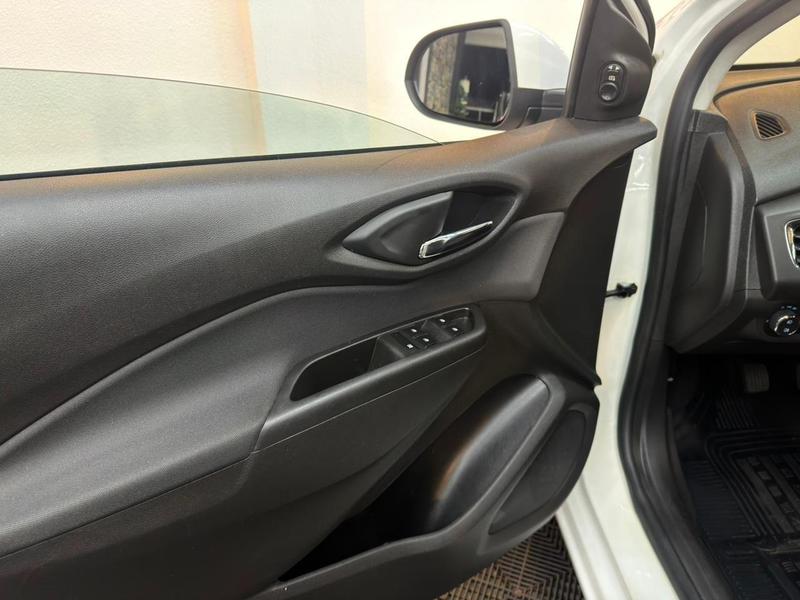 Chevrolet Onix Hatch LT 1.0 8V Flexpower 5P Mec. - foto 16