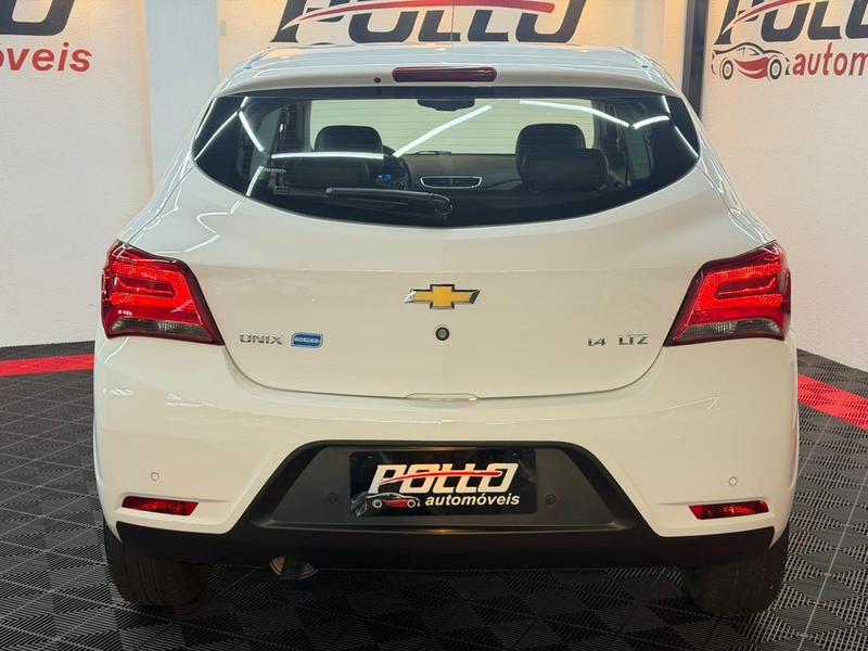 Chevrolet Onix Hatch LT 1.0 8V Flexpower 5P Mec. - foto 6