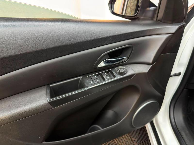 Chevrolet Cruze LT Hb - foto 12