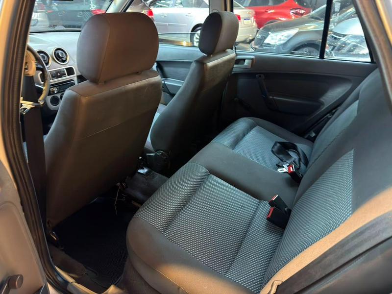 Volkswagen Gol City (trend) 1.0 Mi Total Flex 8V 2P - foto 8