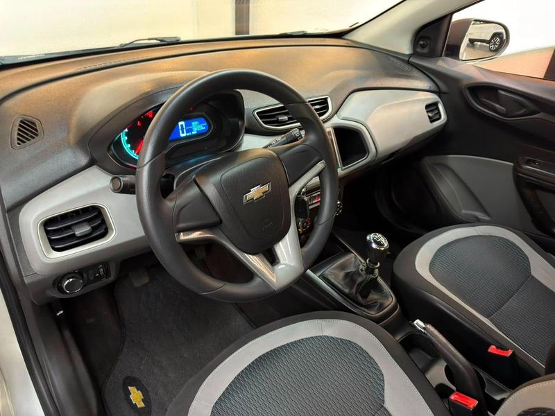 Chevrolet Onix Hatch Ls 1.0 8V Flexpower 5P Mec. - foto 8