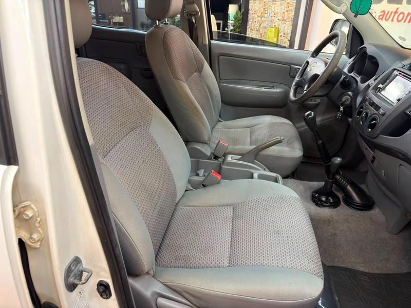 Toyota Hilux Cd4x4 Std - foto 12