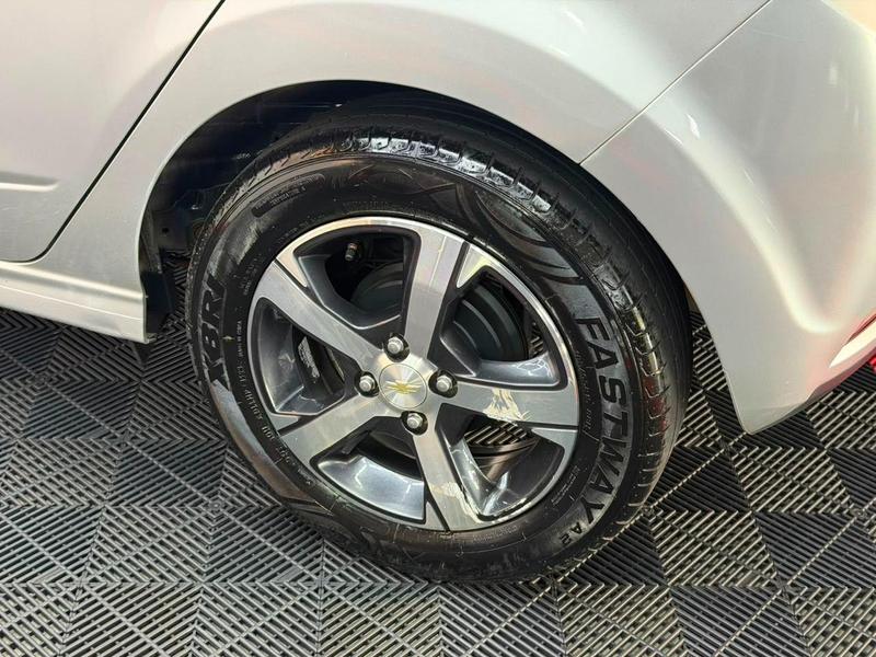 Chevrolet Onix Hatch LT 1.4 8V Flexpower 5P Aut. - foto 15