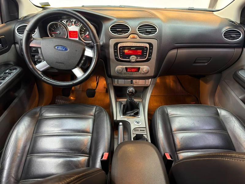 Ford Focus Ghia 2.0 Lfc - foto 8