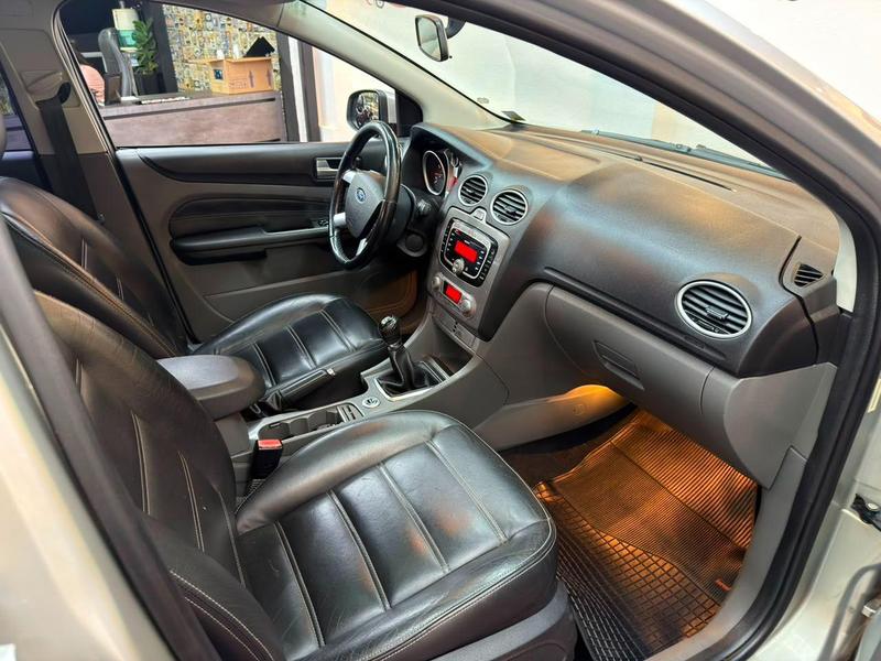 Ford Focus Ghia 2.0 Lfc - foto 12