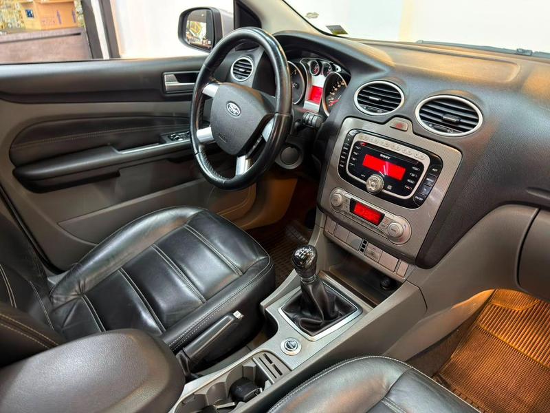Ford Focus Ghia 2.0 Lfc - foto 10