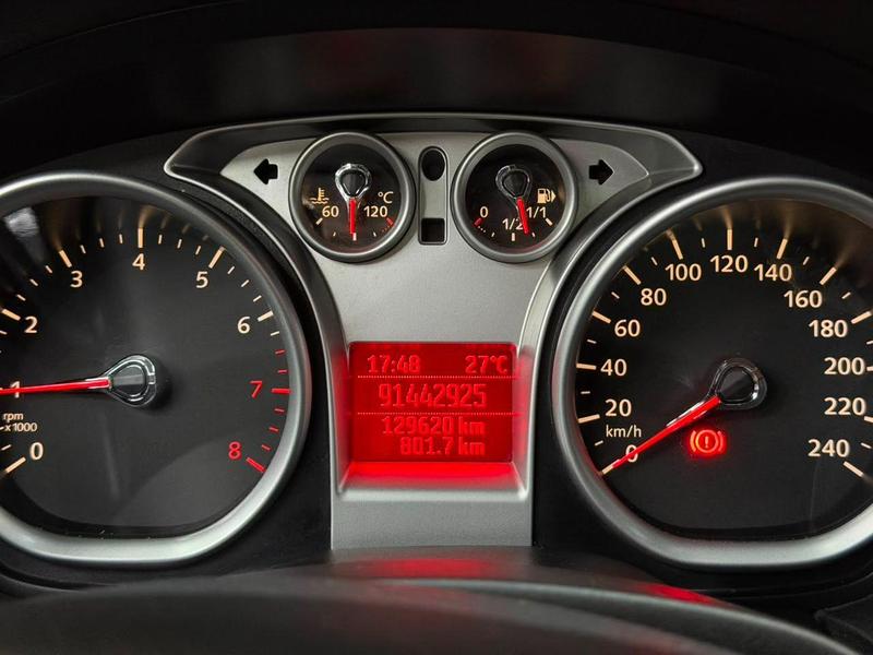 Ford Focus Ghia 2.0 Lfc - foto 7
