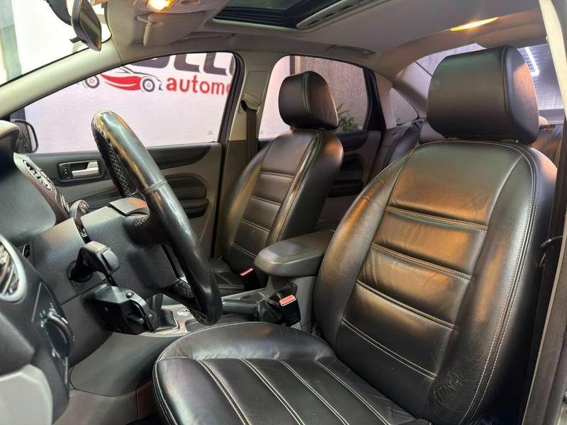 Ford Focus Ghia 2.0 Lfc - foto 13