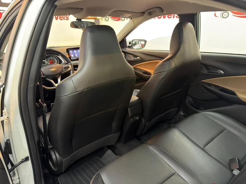 Chevrolet Onix Plus 10tat - foto 15