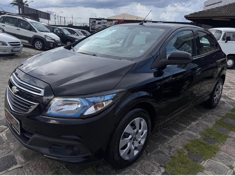 Chevrolet Onix 2015 à venda