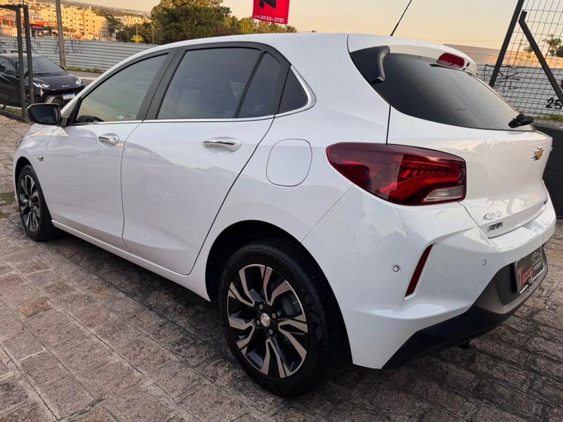 Chevrolet Onix 10tat - foto 4
