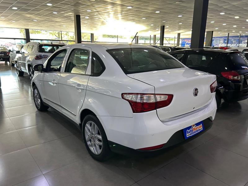Fiat Siena Essence 1.6 - foto 2