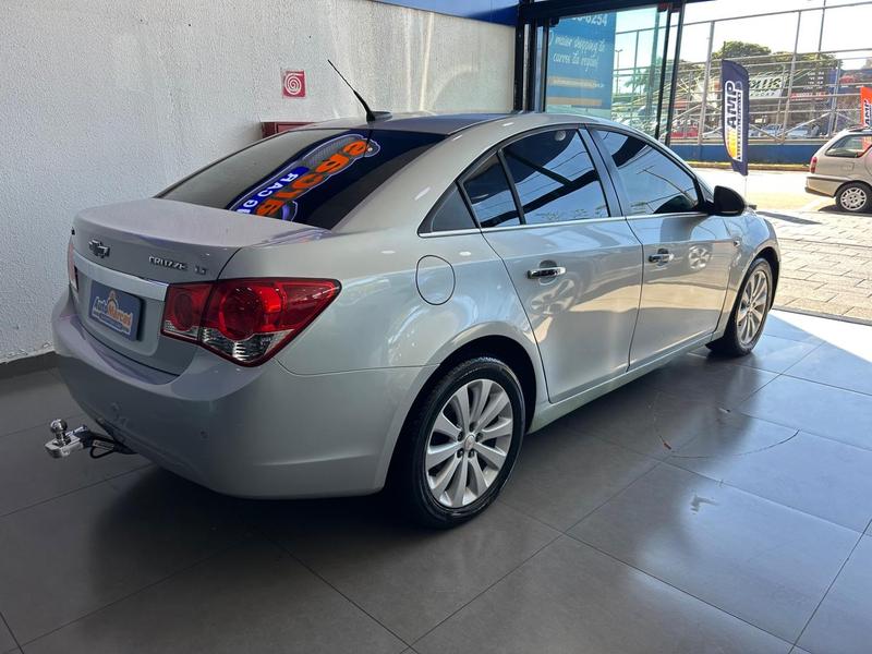 Chevrolet Cruze LT 1.8 16V Flexpower 4P Mec. - foto 2