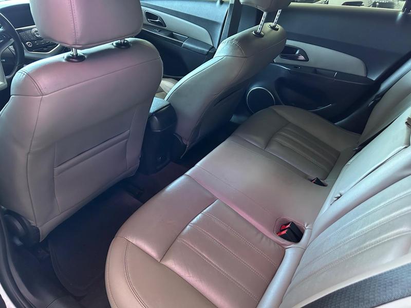 Chevrolet Cruze LT 1.8 16V Flexpower 4P Mec. - foto 4