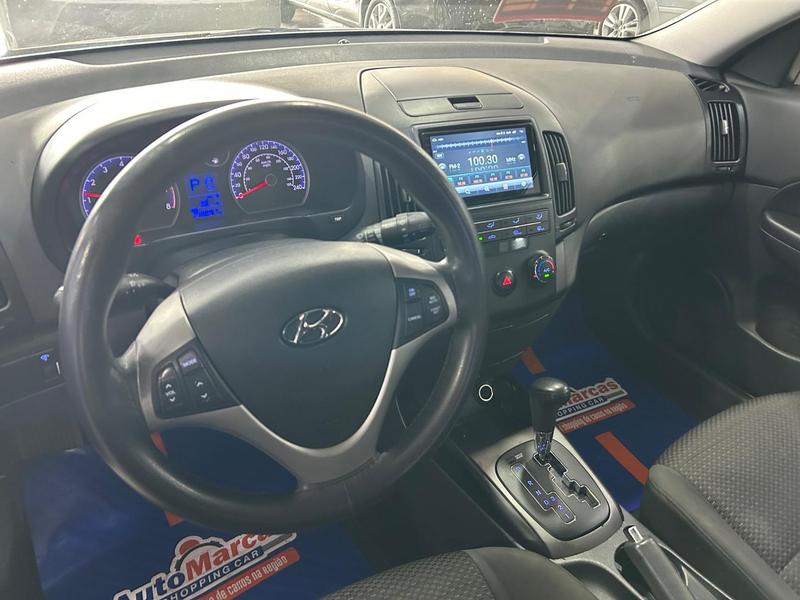 Hyundai i30 2.0 16V 145cv 5P Aut. - foto 4