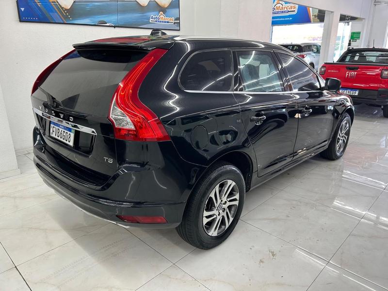Volvo XC60 2.0 T5 Comf - foto 2