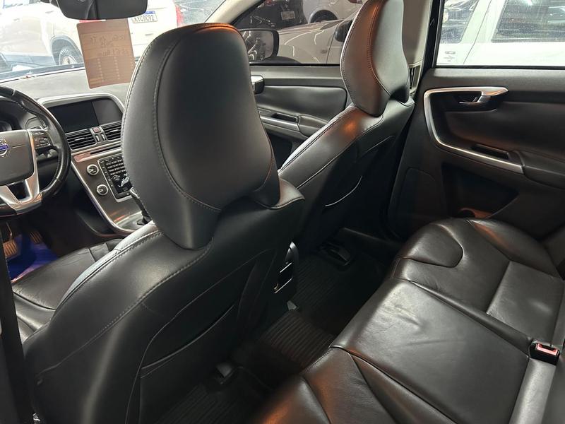 Volvo XC60 2.0 T5 Comf - foto 6
