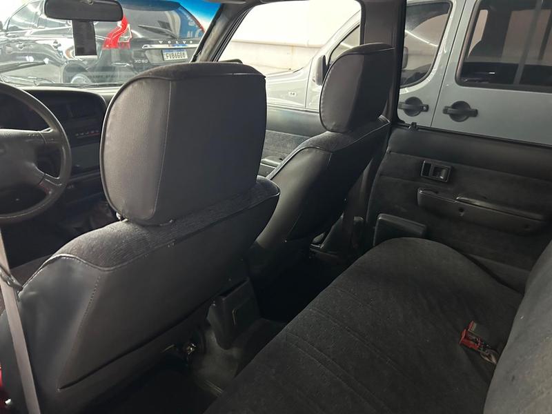 Toyota Hilux 2cdl Srv - foto 4