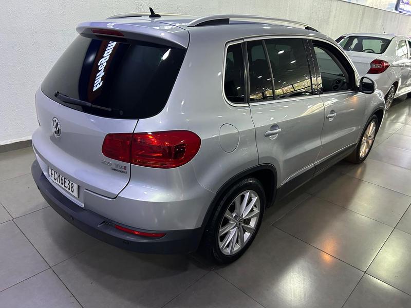 Volkswagen Tiguan 2.0 TSI - foto 8