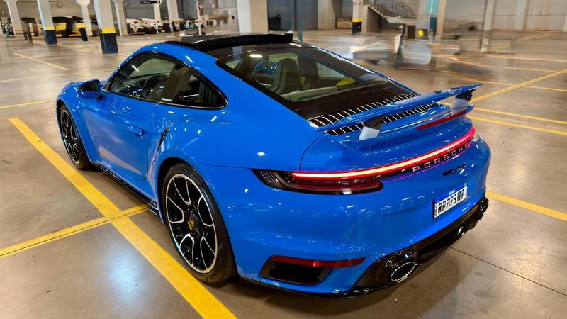 Porsche 911 Turbo S - foto 11