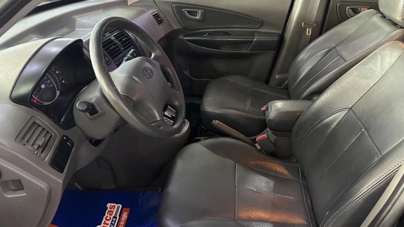 Hyundai Tucson 2.0 16V Mec. - foto 6