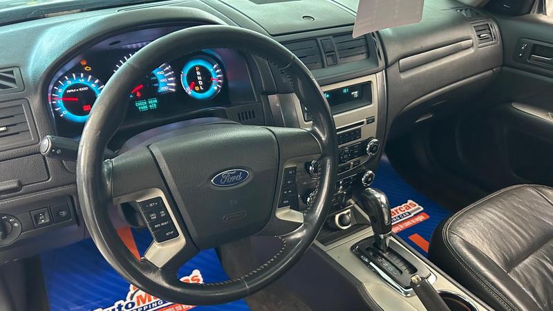 Ford Fusion - foto 4